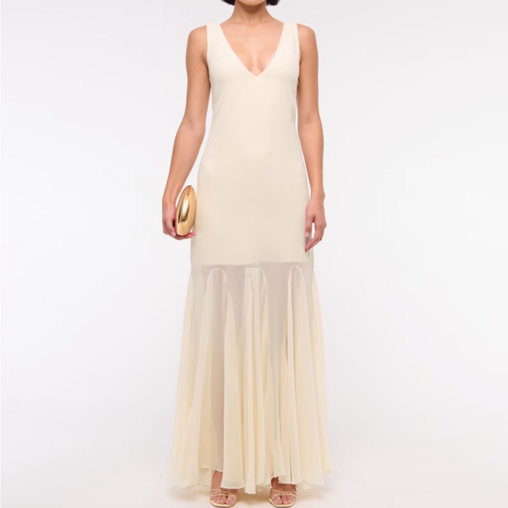 Elegant Cream Sleeveless Dress